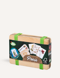FSC certified Mrs Green Pocket Press kit for drying flowers and leaves, showcasing pressed botanicals.